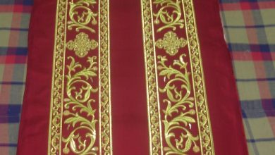 Photo of Strange But True : Spiritual City Varanasi Supplying Gowns To Priests Of Rome, Greece And USA