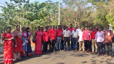 Photo of Four Lakh Defence Civilian Employees Stands Shoulder To Shoulder With Striking Bank Employees