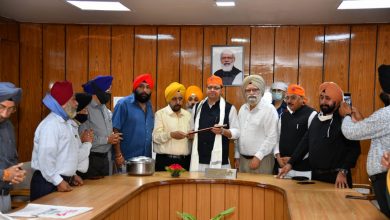 Photo of Sikh Community Thanks PM Modi Through Uttarakhand CM Dhami For Getting Back Sri Guru Granth Sahib From Afghanistan