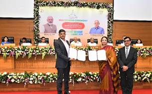 Photo of PFC Signs MoU With Gujarat Government For Power Projects Worth Rs. 25,000 Crore