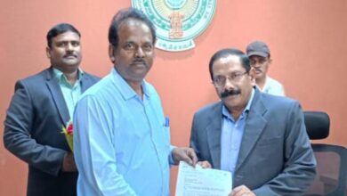 Photo of Vizag Steel Executives Association General Secretary Meets Chief Secretary Of Andhra Pradesh