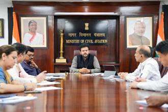 Photo of Union Minister Ram Mohan Naidu Chairs Review Meeting On Flight Safety, Passenger Facilitation And Airline Performance