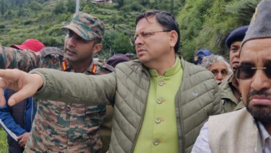 Photo of Uttarakhand CM Dhami Reaches Ground Zero in Uttarkashi Amidst Adverse Weather
