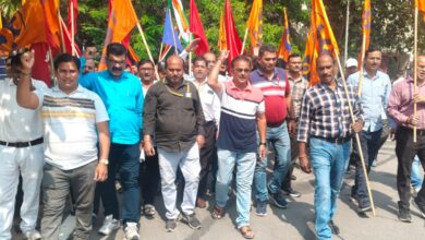 Photo of Employees of Ordnance Factories Submit Advance Option Forms to Remain in Central Government Service