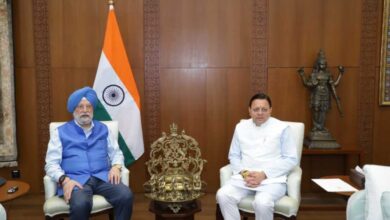 Photo of Uttarakhand CM Dhami Meets Hardeep Singh Puri, Seeks Uninterrupted LPG Availability for Char Dham Yatra